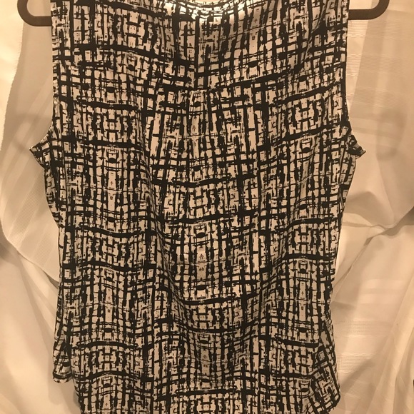Calvin Klein black/white geometric Blouse size XL - Picture 4 of 4